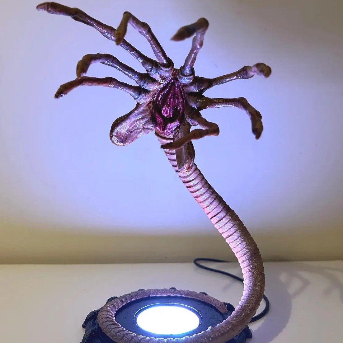 Alien Facehugger Lamp Nightlig – Neon Sign Party Bewertung und Preis