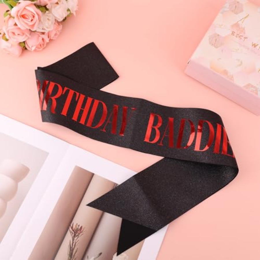 Birthday Baddie Sash, Glitter  – Birthday Sash Glitter Bewertung und Preis