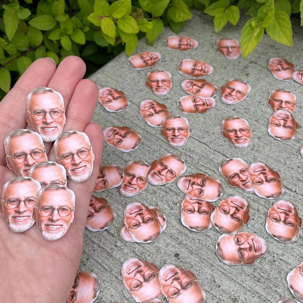 Custom Face Confetti - Persona – Confetti Cannon Tube Bewertung und Preis